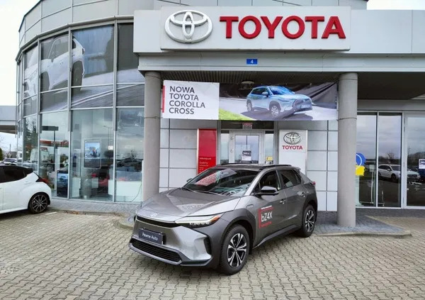 samochody osobowe Toyota bZ4X cena 192900 przebieg: 13863, rok produkcji 2022 z Bolków